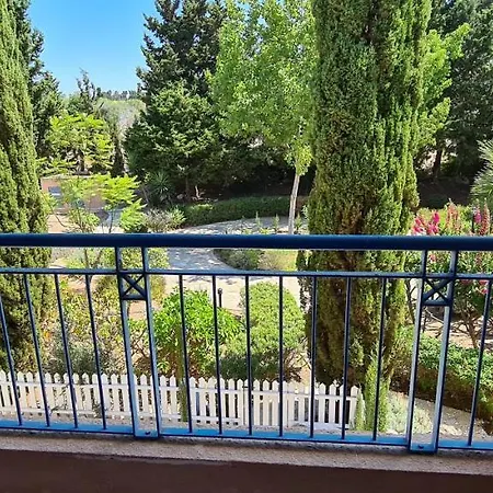 Large 4 Bedroom House In Kato Paphos, Limnaria Gardens