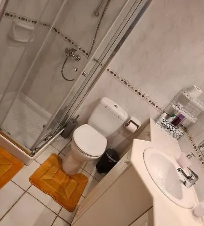 Large 4 Bedroom House In Kato Paphos, Limnaria Gardens